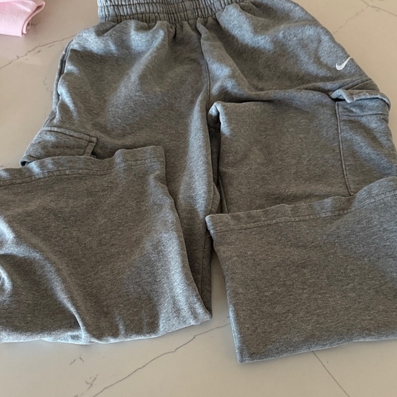 Nike Kids Gray Sweatpants with Cargo Pockets - Picture 6 of 9